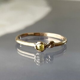 イェローナチュラルダイヤのミニ薔薇リング（K10）の画像