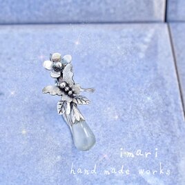 しずくムーンストーン☆花蝶を飾ったイヤーカフの画像