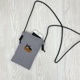 手刺繍スマホショルダー かご猫の画像