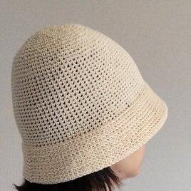 生成りコットンのクロッシェハットの画像