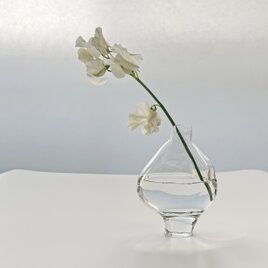 ガラスの一輪挿し　花瓶　フラワーベースの画像