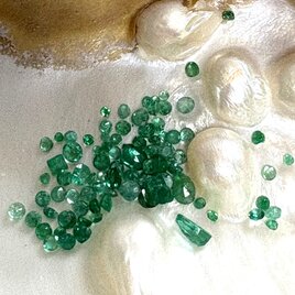 小粒エメラルドルース3.35カラットの画像