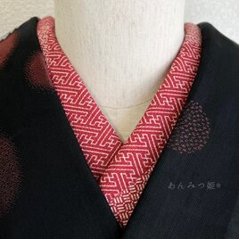 正絹の半衿 古典柄切り嵌め 赤の画像