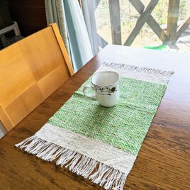 手織ティーマット(ランチョンマッ ト若草色)　綿とリネン(少々)、26.5cm×47cm(房を含む)の画像