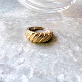 R393-ヴィンテージリング U.S.A. 1980s Gold Tone Ribbed Ringの画像