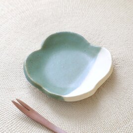 森の緑の花形豆皿の画像