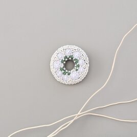monolog 花摘みリースブローチの画像