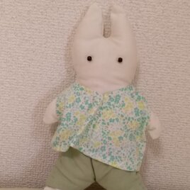うさぎのぬいぐるみの画像