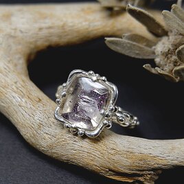 ～妖精の粉をちりばめた石～　ピンクファイアークォーツの粒飾りリング　12号　天然石アクセサリー　一点物　macariの画像