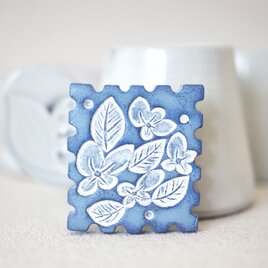: : : 陶土の草花ブローチ : : : 1367の画像