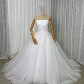 ウエディングドレス キラキラグリッターチュール ベアトップ ロングトレーン フランス風 結婚式の画像