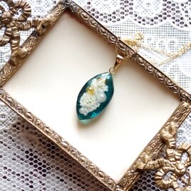レジンアート　マーキスペンダント〈柳暗花明〉の画像