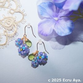 *希望*紫陽花をイメージしたアシンメトリーピアスの画像