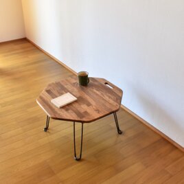 持ち手のハチカク60テーブルの画像