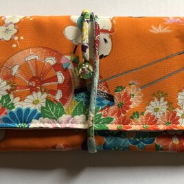 ８２３３　女の子の着物で作った和風財布・ポーチの画像