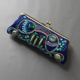 眼鏡ケースにも　ビーズ刺繍のペンケースがま口 18　ブルー　一点もの　送料無料　クリスマス　母の日　ギフトの画像