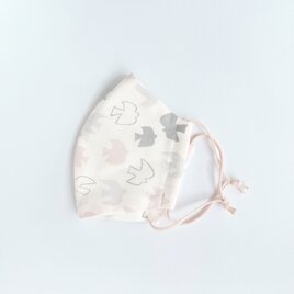 スイスイ自由な鳥もよう 手縫いマスクの画像