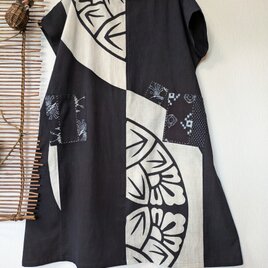 古布リメイク　家紋のロールカラーBigワンピース　　刺し子　古布　着物リメイク　ゆったりサイズの画像