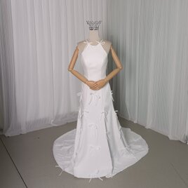ウェディングドレス リボン ホルターネック 背中見せ ソフトマーメイドライン 結婚式 デザイン感 可愛いの画像