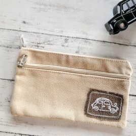 車の刺繍ワッペン　帆布風ポーチ　小物入れ　ベージュ　マチなし　Sサイズ　名入れ　ダブルファスナーの画像