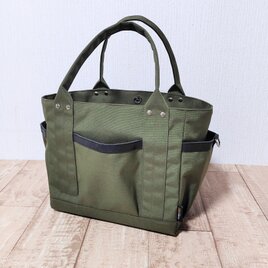 コーデュラナイロン×本革トートバッグ｜自立・多ポケット｜底鋲／軽量（カーキグリーン）の画像