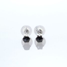 Pt900 ブラックダイヤモンドピアス　計0.3ct　の画像