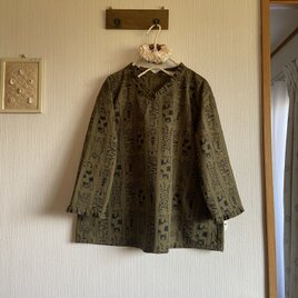 コットンのVネックプルオーバーの画像