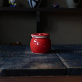 紅しょうがや佃煮、なめ茸、福神漬けなどのお漬物入れにおすすめ　お漬物甕（かめ）砂糖壺（小）赤の画像