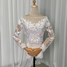 ボレロ ロングスリーブ ラウンドネック くるみボタン 流れる透け花レース 披露宴/結婚式の画像