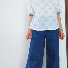 ふっわふわのコットンドットパフスリーブブラウスの画像