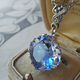 ヴィンテージ　Clear／Blue　氷のように美しいギヴレGlass　クラシカルネックレスの画像