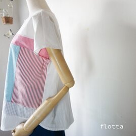 爽やかパッチワークなフレンチスリーブブラウスE(赤色mix)の画像