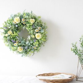 パステルカラーのグリーンリース