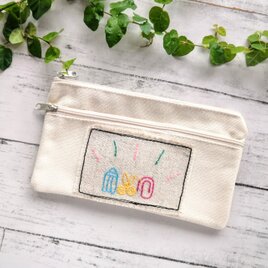 文房具の刺繍ワッペン　帆布風ポーチ　小物入れ　生成り　マチなし　Sサイズ　名入れ　ダブルファスナーの画像