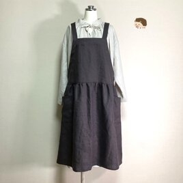 カラーリネン◆ギャザーエプロンワンピース◆チャコール◆フリーサイズ（中厚、リネン100％）の画像