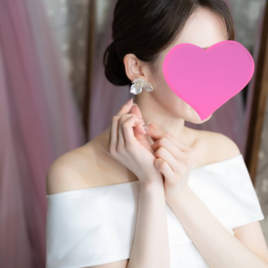 実例写真！取り外しオフショルダー オフホワイト くるみボタン 光沢サテン 色直し 結婚式 前撮りの画像