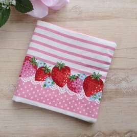 New*サニタリーポーチ*サニタリーケース*大きめイチゴ*いちごの画像