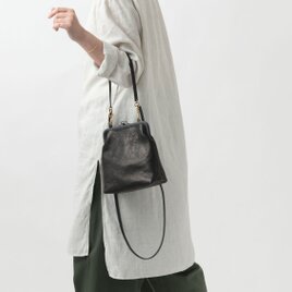 レザーショルダーポーチ　frame porch SHO-61 ＜鹿革黒染＞の画像