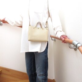 ☆New☆バッグインサコッシュ♪《牛革》スムースレザー・ベージュ・0150の画像