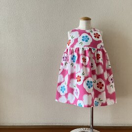 子供　浴衣地ひかえめフレアーワンピース　注染水玉なでしこ（ピンク地）　80-130サイズ〈受注製作〉の画像