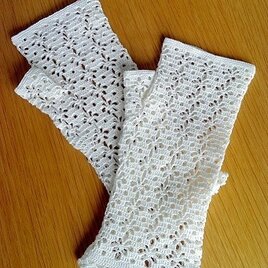 《たら様専用　オーダー品》レース手袋～ ミルフルール
