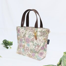 クラシックフラワーのお出掛けバックの画像