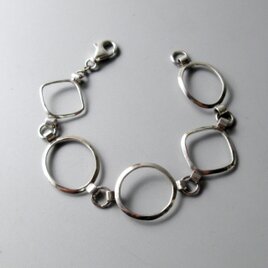 シルバーブレスレットの画像