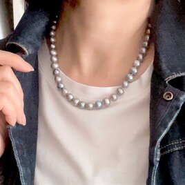 淡水パール ライトブルー&シルバーグレー バロックパールのチョーカー 2点のみの画像