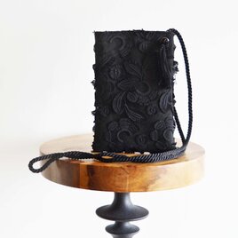ボタニカルチュール刺繍レース ２wayスマホポーチ　ブラックの画像