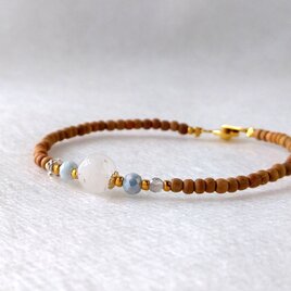 白檀ブレスレット　スノークリスタル　ヒマラヤ水晶の画像