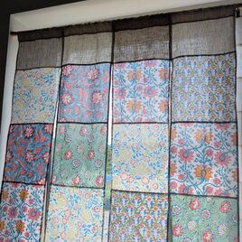 ♥️風に揺らめく♥️夏の4連のれん♡Bタイプ♥️ハンドブロックプリント♥️大きめパッチワーク4連♥️のれん★85✕150★の画像