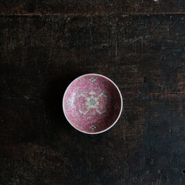 ビビットなカラーで可愛い◆中国景徳鎮　花唐草文色絵小皿　中華・台湾料理　チャイナレトロ　ピンクの画像
