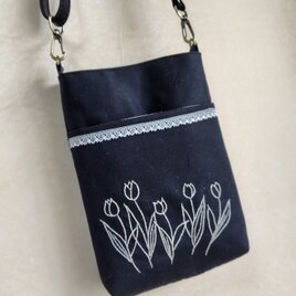 sale ピンクリネン*レース*薔薇刺繍*がま口*ポーチ | iichi 日々