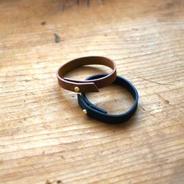 革のシンプルブレスレット